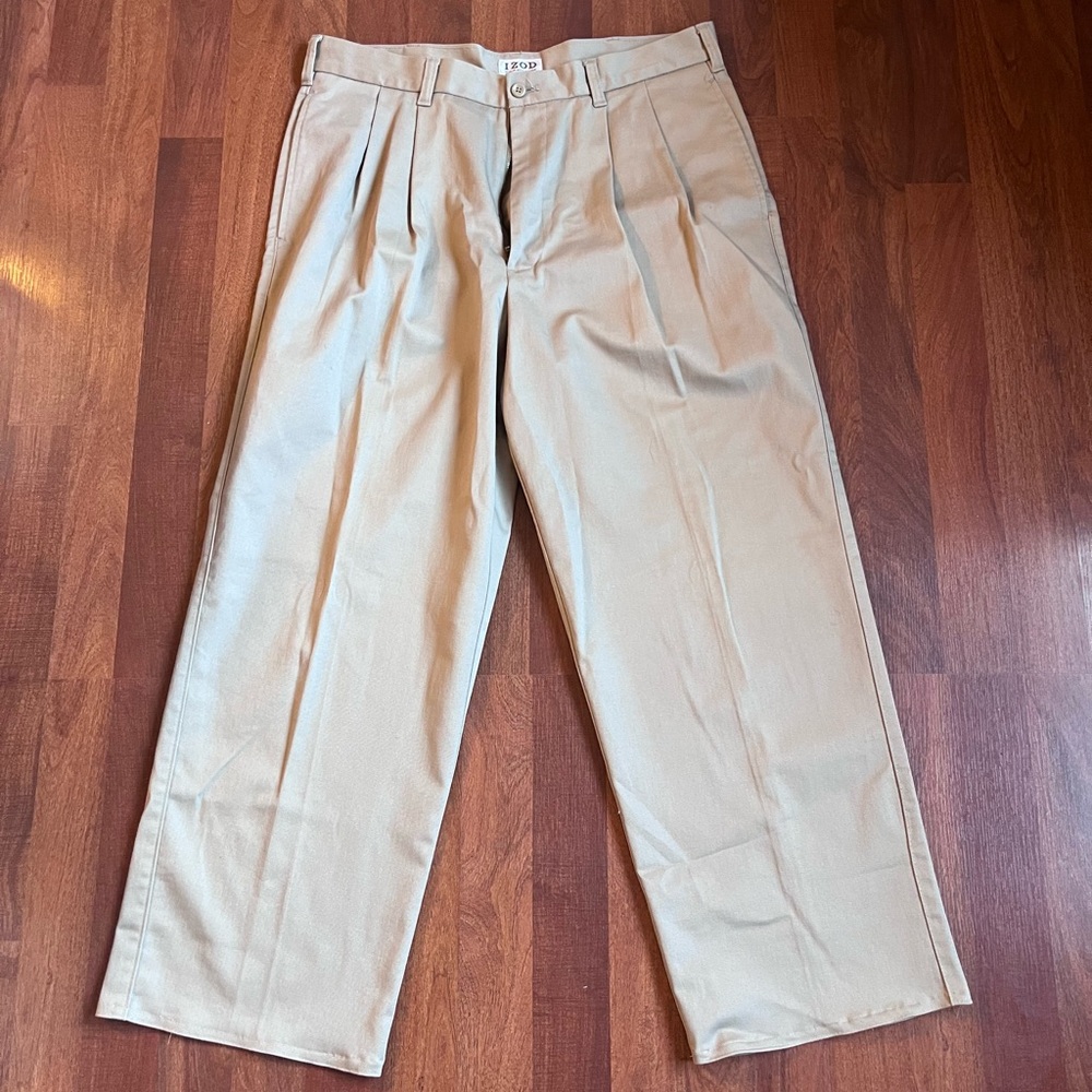 Izod Men’s double pleated Relaxed Fit khakis